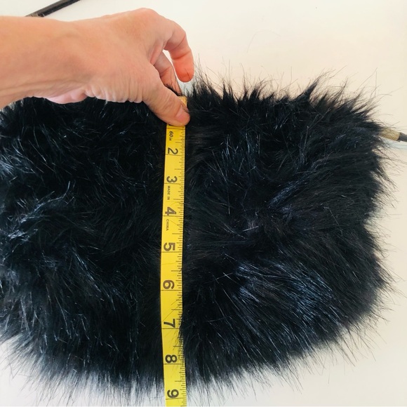 Black Faux Fur Shoulder Crossbody Bag & Warm Winter Muff with Detachable Strap - Picture 9 of 12